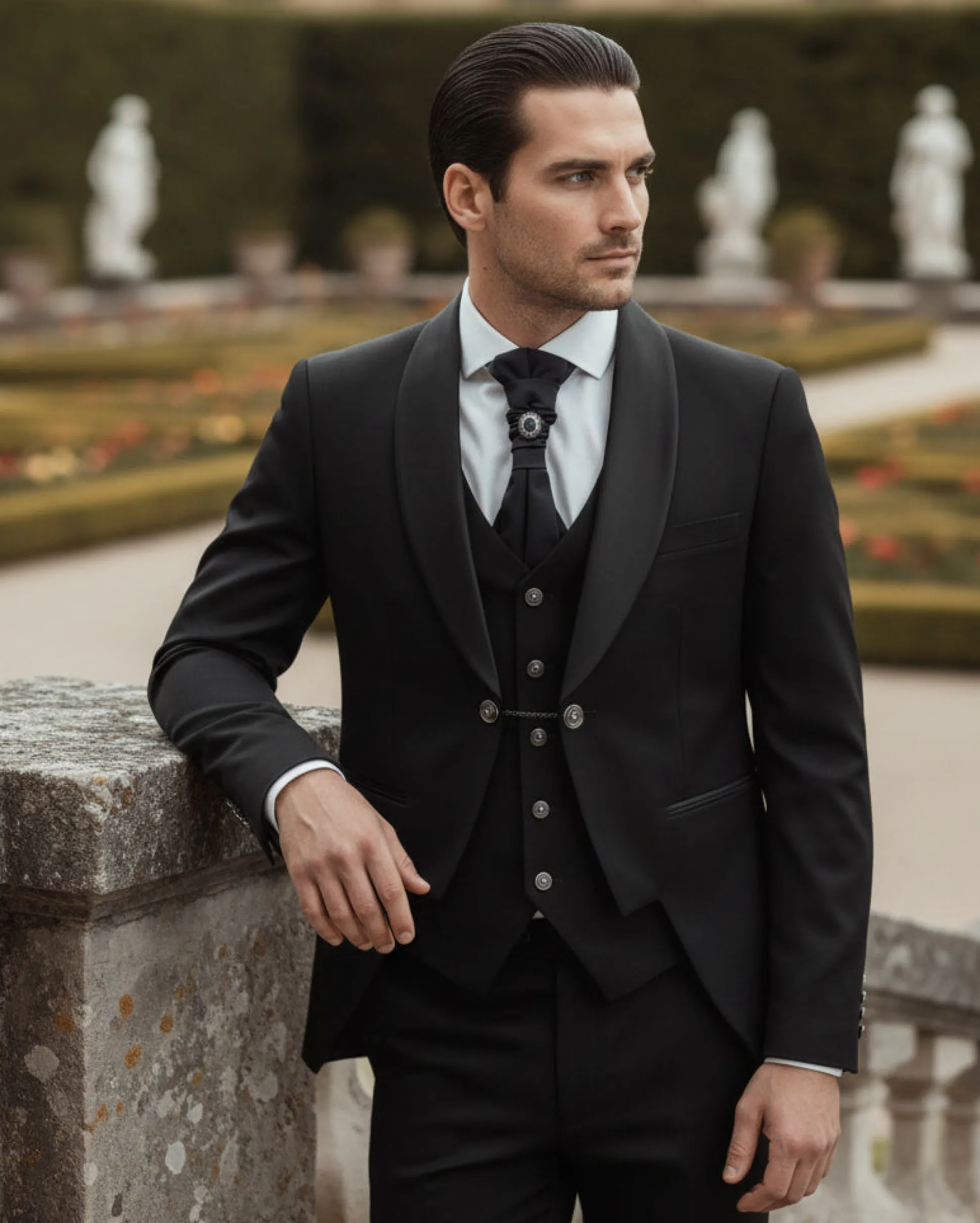 Abito Uomo Monopetto Cerimonia Rever Raso Lucido Vestito 3 Pezzi Panciotto Completo Sposo Panciotto Plastron Nero AE1143A