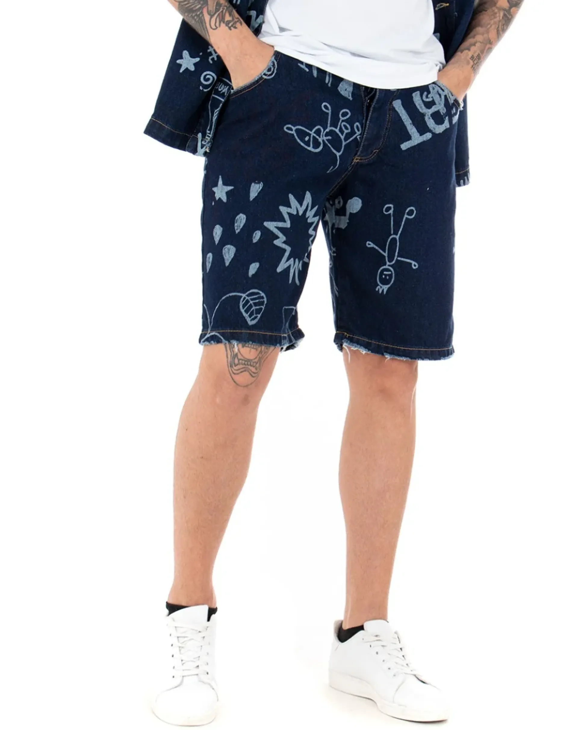 Bermuda Pantaloncini Uomo Corti Jeans Cinque Tasche Casual Regular Fit Stampa Graffiti Printed Denim Scuro GIOSAL-PC1767A
