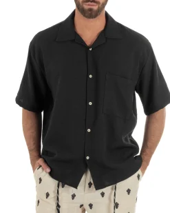 Camicia maniche corte uomo colletto bowling taschino relaxed fit nero GIOSAL-CC1231A