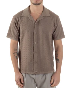 Polo Uomo In Filo Cardigan Con Bottoni T-Shirt Cropped Con Colletto Maglia Boxy Fit Traforata Lavorata Casual Marrone GIOSAL-TS3111A
